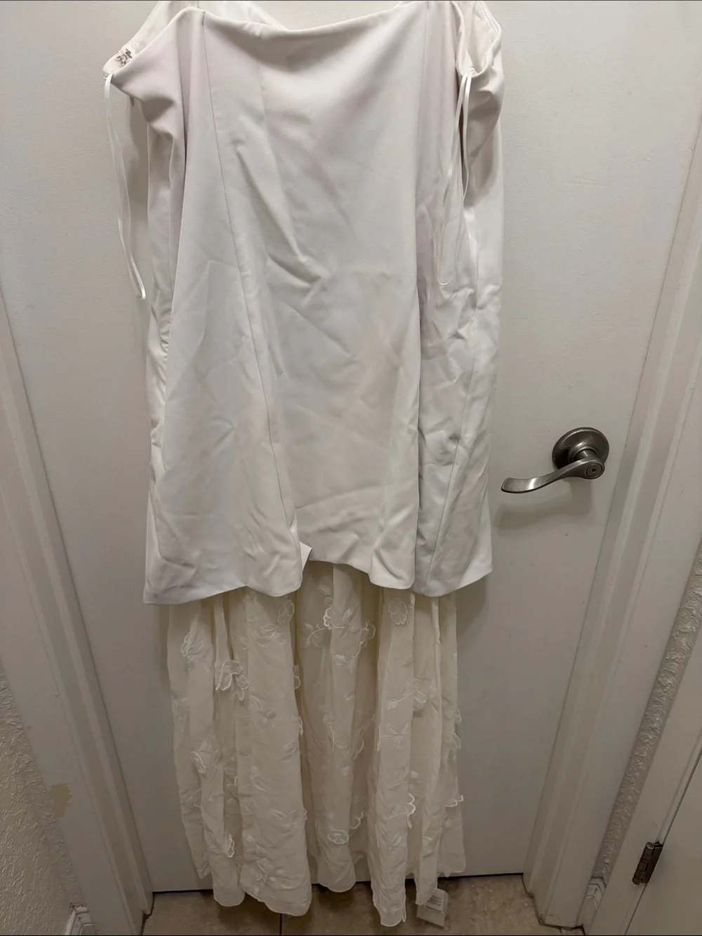 Abercrombie & Fitch Bridal Sheer Skirt Applique Lace Maxi Dress In White - Picture 5 of 5